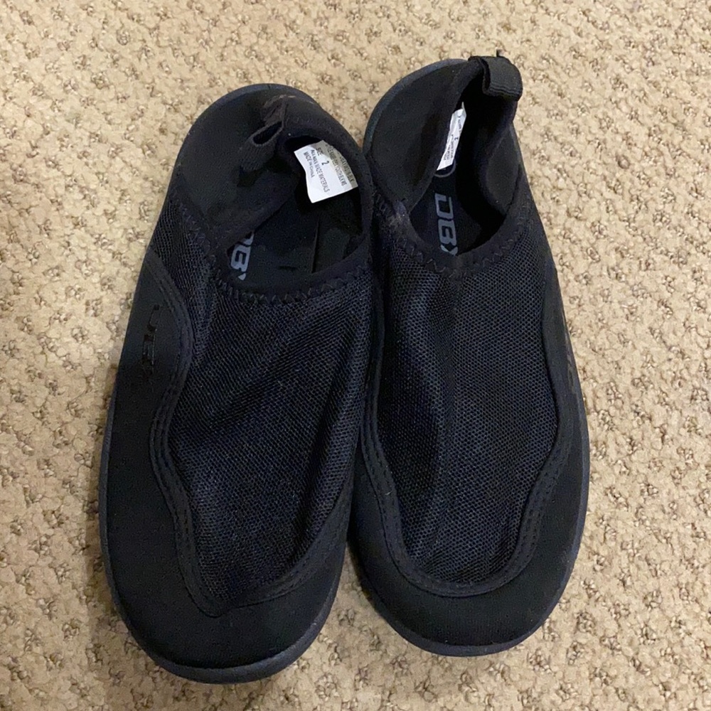 DBX water shoes